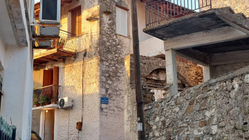 Διπλή δολοφονία στη Μεσσηνία: 61χρονος σκότωσε τους γονείς του με ψαλίδι