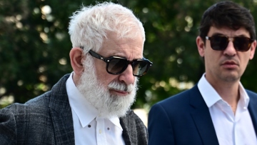 Φιλιππίδης κατά πάντων: Έγινε βουλευτής το ανέκδοτο ο Μπιμπίλας - Η Δανδουλάκη θα έπρεπε να ντρέπεται