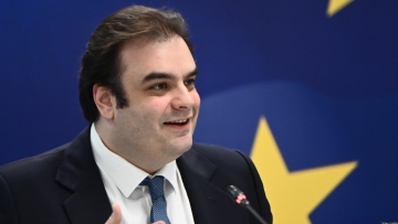 Πιερρακάκης: Ορόσημο για τον ελληνικό τραπεζικό τομέα η συμφωνία εξαγοράς της HSBC Μάλτας από τη Credia Bank
