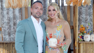  Η Κωνσταντίνα Σπυροπούλου και ο Βασίλης Σταθοκωστόπουλος βάφτισαν τον δεύτερο γιο τους - Δείτε φωτογραφίες