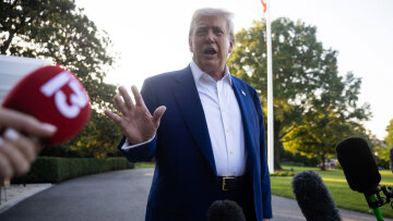 Τραμπ υπέρ Μπολσονάρου: Αφήστε τον ήσυχο, δεν είναι ένοχος για τίποτα