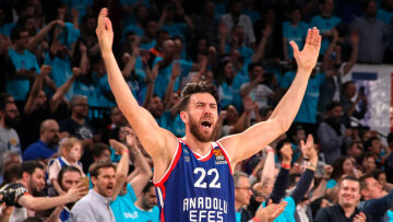 Sportando: Ο Μίτσιτς απορρίπτει τα 18 εκατομμύρια της Χάποελ και επιλέγει Ολυμπιακό
