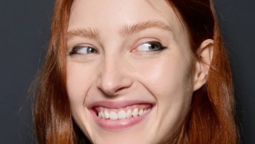 Oil Pulling: To viral trend του Tik-Tok που υπόσχεται πιο λευκά δόντια με ένα μόνο συστατικό