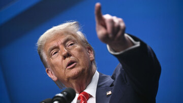 «Νομίζουμε ότι τελείωσε», λέει ο Τραμπ για τον πόλεμο Ισραήλ και Ιράν - «Ο Πούτιν μπορεί να έχει φιλοδοξίες και πέρα από την Ουκρανία»
