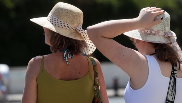 Υψηλές θερμοκρασίες και στην Ελλάδα την ώρα που «βράζει» η Ευρώπη: Οι περιοχές όπου ο υδράργυρος ξεπέρασε τους 33°C
