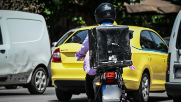 Έκτακτα μέτρα για εργαζόμενους του ιδιωτικού τομέα λόγω καύσωνα - Παύση υπαίθριων εργασιών και ντελίβερι από τις 12 το μεσημέρι της Δευτέρας