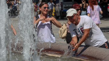 Κορυφώνεται αύριο ο πρώτος καύσωνας του καλοκαιριού - Ποιες περιοχές θα «χτυπήσουν» 40άρια