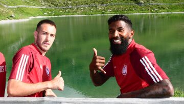 Ολυμπιακός: Συνάντηση κορυφής του Φορτούνη με τον Ροντινέι με το κλασικό... φρεντάκι και πολλή κούραση - Βίντεο 