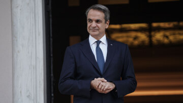 Πώς φτάσαμε στις παραιτήσεις Βορίδη και των τριών υφυπουργών - Η επικοινωνία Μητσοτάκη με τον υπουργό πριν τη σύσκεψη στο Μαξίμου