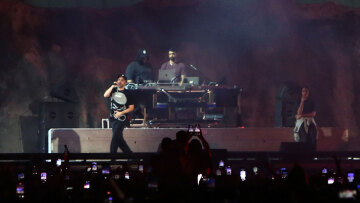 Η μεγάλη συναυλία του ΛΕΞ στο Ολυμπιακό Στάδιο - Δείτε βίντεο και φωτογραφίες