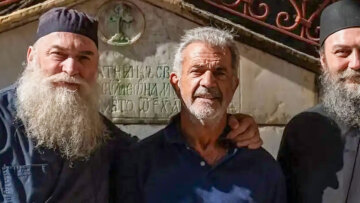 Ο Μελ Γκίμπσον στο Άγιον Όρος - Στη Μονή Χιλανδαρίου για πνευματική απομόνωση 

