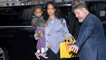 Η Ριάνα στην επίδειξη της συλλογής του A$AP Rocky στην Εβδομάδα Μόδας στο Παρίσι - Δείτε βίντεο και φωτογραφίες