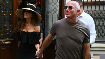 Η πρώτη εμφάνιση του Τζεφ Μπέζος και της Λόρεν Σάντσεζ μετά τον γάμο - Δείτε νέες φωτογραφίες