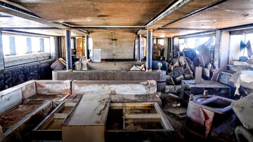 Οι πρώτες εικόνες από το εσωτερικό του Bayesian - Ανέσυραν το μοιραίο γιοτ του δισεκατομμυριούχου Μάικ Λιντς από τον βυθό