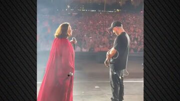 ΛΕΞ: Η ανάρτηση του Netflix για την εμφάνιση της Χαρούλας Αλεξίου στη συναυλία του - «Όρμα τους»