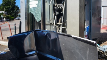 Ανατίναξαν ΑΤΜ στην Αργολίδα - Οι δράστες πυροβόλησαν κατά των αστυνομικών για να διαφύγουν