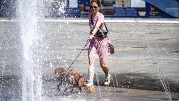 Στο «κόκκινο» 18 πόλεις στην Ιταλία λόγω καύσωνα - Τέσσερις νεκροί, 70χρονος πέθανε μέσα στο φορτηγό του