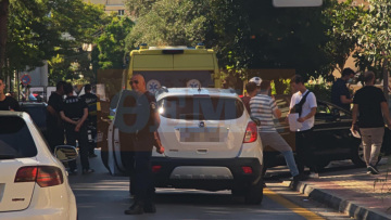 Έγκλημα στην Αγία Παρασκευή - Πυροβόλησαν άντρα τουλάχιστον πέντε φορές, διέφυγε πεζός και με μάσκα ο δράστης