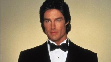 Τέλος τα βαμμένα μαλλιά για τον Ρον Μος - Τα άφησε λευκά