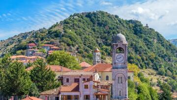 5 δροσεροί προορισμοί στην Ελλάδα για διακοπές
