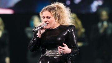 Η Κέλι Κλάρκσον ακύρωσε τη συναυλία της 90 λεπτά πριν την έναρξή της: «Είμαι συντετριμμένη»