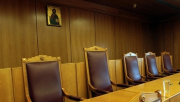 Δολοφονία της Κυριακής Γρίβα: Πειθαρχική  έρευνα σε βάρος του δικηγόρου Δημητρίου για το μπουκάλι που πέταξε στον Απατσίδη στη δίκη 