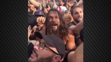 Ο Τζέισον Μομόα «εισέβαλε» στο κοινό στην αποχαιρετιστήρια συναυλία των Black Sabbath - Δείτε βίντεο