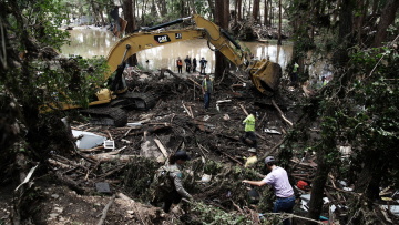 Τέξας - Πλημμύρες: Οδύνη για την εκατόμβη νεκρών και τα παιδιά που χάθηκαν - «Είναι ο χειρότερος εφιάλτης κάθε γονιού»
