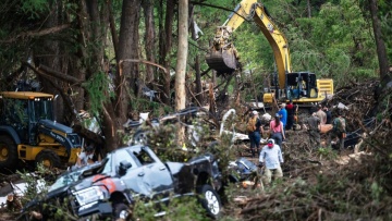 Στους 104 αυξήθηκαν οι νεκροί από τις φονικές πλημμύρες στο Τέξας, 24 οι αγνοούμενοι - Δείτε βίντεο