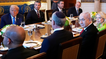 Ύμνοι Νετανιάχου για Τραμπ σε δείπνο στον Λευκό Οίκο: «Αποκαθιστά ειρήνη στη μία χώρα μετά την άλλη, του αξίζει Νόμπελ»