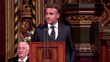 Στο βρετανικό κοινοβούλιο ο Μακρόν - «Η Ευρώπη δεν θα εγκαταλείψει ποτέ την Ουκρανία, θέλουμε κατάπαυση πυρός στη Γάζα»