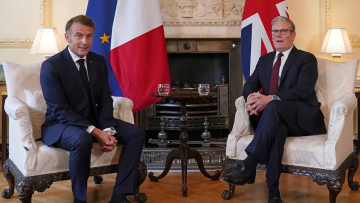 Κοινό μέτωπο Στάρμερ - Μακρόν για τον περιορισμό των μεταναστευτικών ροών μέσω της Μάγχης