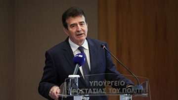 Μήνυση Χρυσοχοΐδη στον 42χρονο μαστροπό που συνέλαβε το ελληνικό FBI - Απειλούσε τα θύματά του με το όνομα του υπ. Προστασίας του Πολίτη