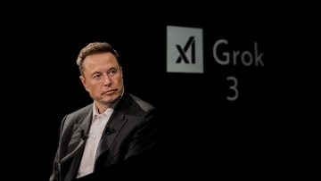 To Grok του Έλον Μασκ ξέφυγε: Ύμνοι στον Χίτλερ και προσβολές