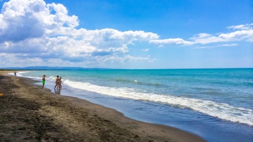 Τραγωδία στην Ιταλία: 17χρονος βρήκε φρικτό θάνατο θαμμένος στην άμμο