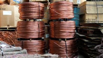 Ο Τραμπ ανακοίνωσε επιπλέον δασμό 50% στον εισαγόμενο χαλκό από 1ης Αυγούστου 