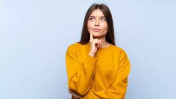 Νόσος Αλτσχάιμερ: Ποιες είναι οι ενδείξεις στα 25 έτη που «προβλέπουν» τη μνήμη στα 70