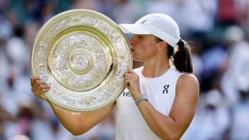 Wimbledon, Σβιόντεκ - Ανισίμοβα 2-0 (6-0,6-0): Ανέβηκε στον θρόνο με... προπόνηση στον τελικό η Ίγκα - Βίντεο