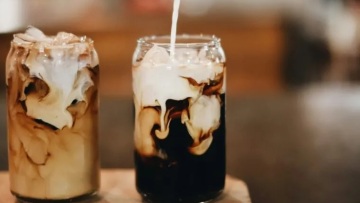 Cloud coffee: Το trend που κατακτά το TikTok και λέγεται πως είναι θρεπτικό

