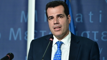 Πλεύρης: Άπαξ και μπεις παράνομα στη χώρα, δε θα νομιμοποιηθείς ποτέ