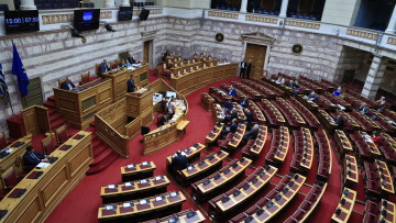 Ολοκληρώθηκε η προανακριτική στη Βουλή για τον Καραμανλή - Πέρασε το πόρισμα της ΝΔ