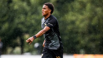 Εκτός ο Ελίασον από την ευρωπαϊκή λίστα της ΑΕΚ για τα ματς με τη Χάποελ Μπερ Σεβά 