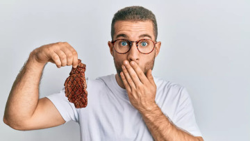 Πεπτικό: Τι παθαίνουμε όταν δεν τρώμε κρέας για μεγάλο διάστημα; Έρευνα απαντά
