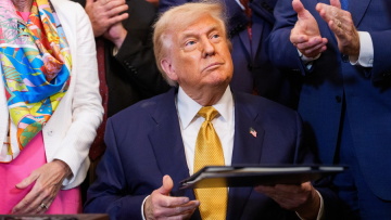 Δασμούς 19% στις εισαγωγές από τις Φιλιππίνες ανακοίνωσε ο Τραμπ