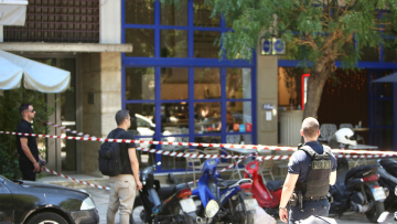 Συνελήφθη 22χρονος για τους πυροβολισμούς στις 13 Ιουλίου σε καφετέρια στον Κολωνό	