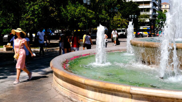 Υψηλός ο κίνδυνος πυρκαγιάς σε 10 περιοχές - Ανεβαίνει η θερμοκρασία στην Αθήνα, πότε υποχωρεί ο καύσωνας