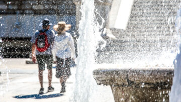 Για έξι μέρες στον... φούρνο όλη η χώρα - Ποιες είναι οι περιοχές που θα βιώσουν πιο έντονα τον καύσωνα 
