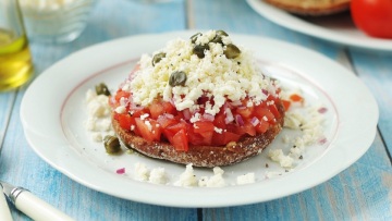 Ντάκος: Ένας διατροφικός θησαυρός της μεσογειακής κουζίνας