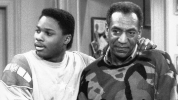 Συγκλονισμένος ο Μπιλ Κόσμπι με τον θάνατο του Μάλκολμ Τζαμάλ Γουόρνερ - Του θύμισε τη δολοφονία του γιου του 
