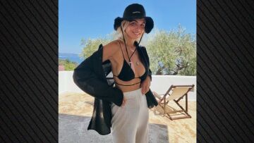 Η Χριστίνα Κοντοβά απολαμβάνει το καλοκαίρι στη Σκόπελο - Δείτε τις φωτογραφίες